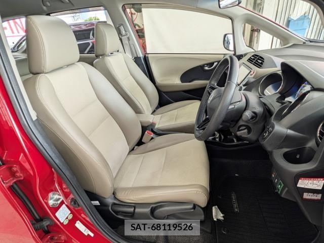 Honda FIT SHUTTLE HYBRID 2012-06 7616594-17