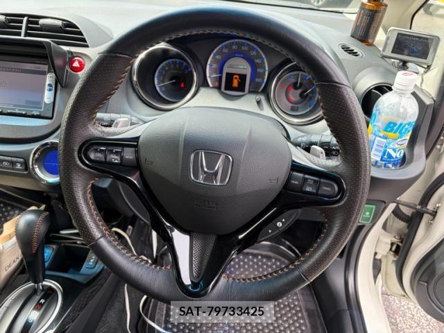 Honda FIT SHUTTLE HYBRID 2013-11 7616596-8