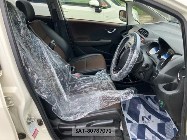 Honda FIT SHUTTLE HYBRID 2012-04 7784967-11