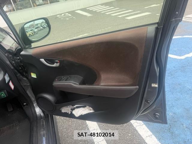 Honda FIT SHUTTLE HYBRID 2012-04 7784966-15