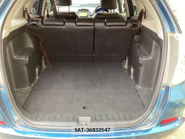 Honda FIT SHUTTLE HYBRID 2012-08 7876498-11