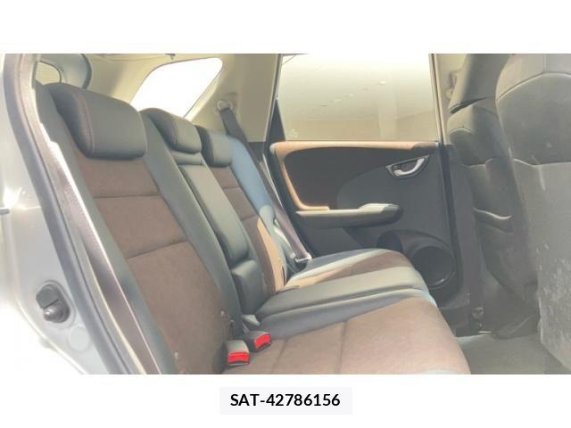 Honda FIT SHUTTLE HYBRID 2014-11 8073784-12