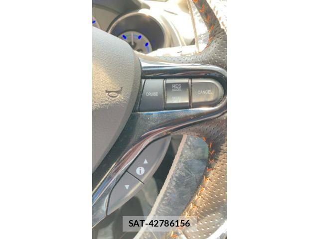 Honda FIT SHUTTLE HYBRID 2014-11 8073784-17