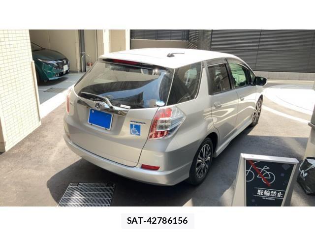 Honda FIT SHUTTLE HYBRID 2014-11 8073784-3