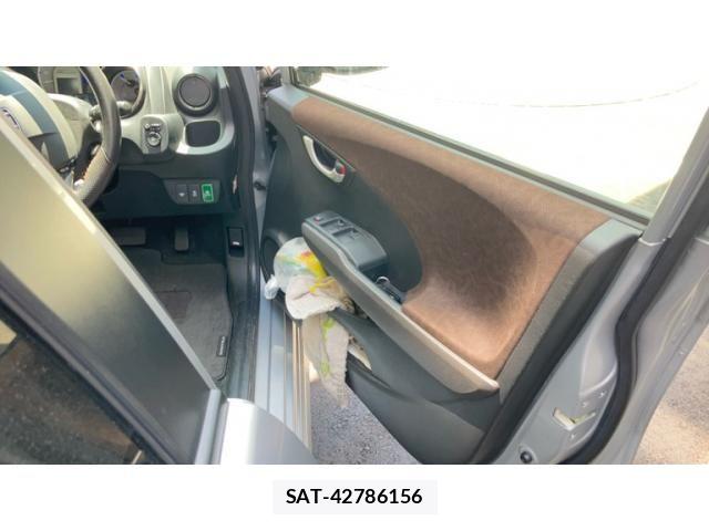Honda FIT SHUTTLE HYBRID 2014-11 8073784-8