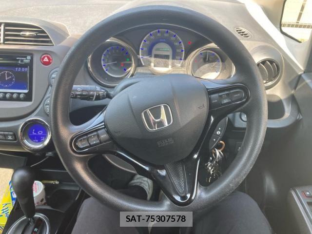 Honda FIT SHUTTLE HYBRID 2011-10 8335850-13