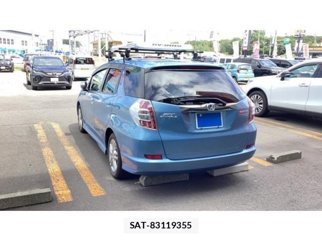 Honda FIT SHUTTLE HYBRID 2013-10 8412468-1
