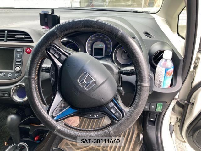 Honda FIT SHUTTLE HYBRID 2011-09 8412469-10