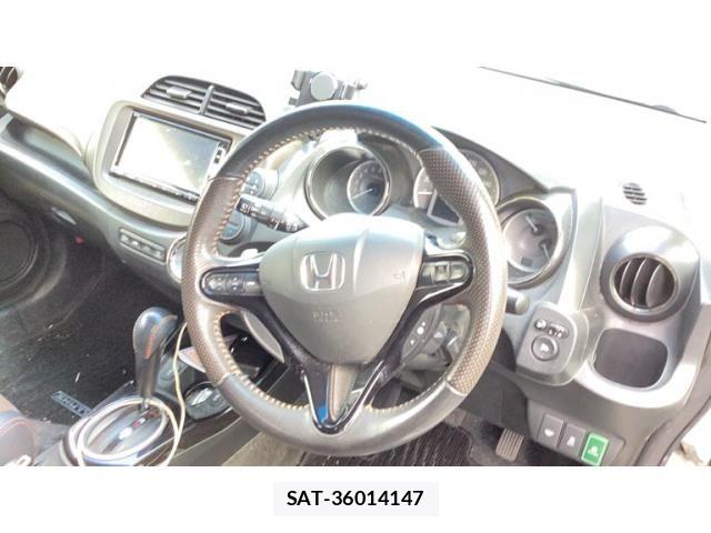 Honda FIT SHUTTLE HYBRID 2013-11 8524889-10