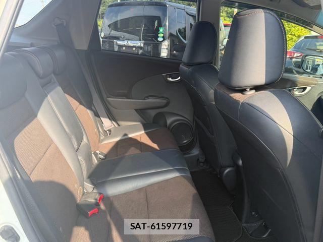 Honda FIT SHUTTLE HYBRID 2013-06 8561930-27