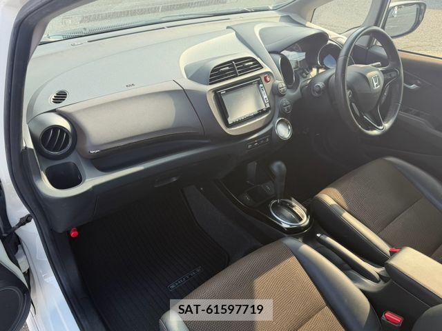 Honda FIT SHUTTLE HYBRID 2013-06 8561930-2