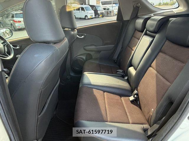 Honda FIT SHUTTLE HYBRID 2013-06 8561930-4