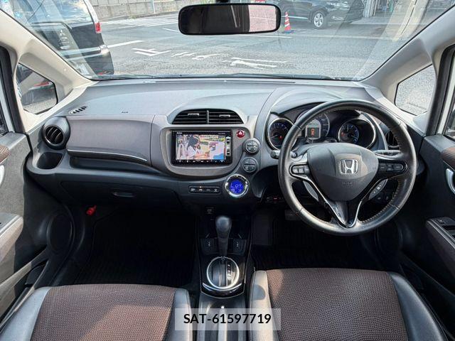 Honda FIT SHUTTLE HYBRID 2013-06 8561930-6