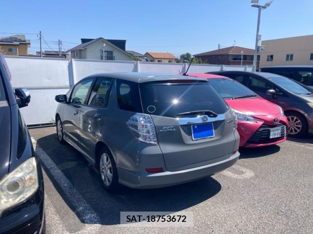 Honda FIT SHUTTLE HYBRID 2011-10 8626801-2