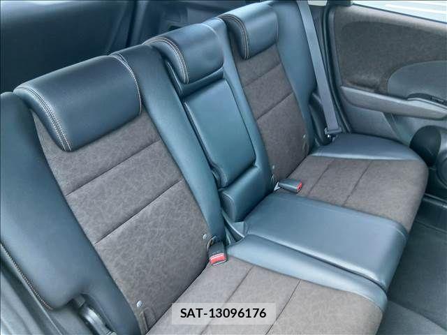 Honda FIT SHUTTLE HYBRID 2014-03 8626800-9