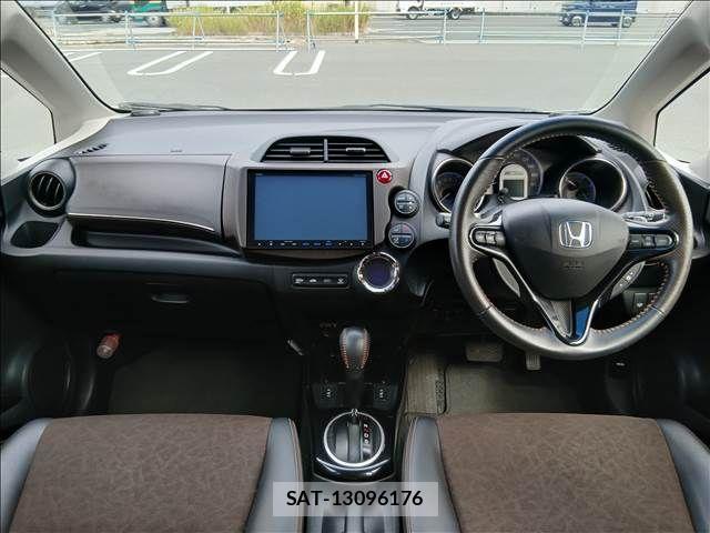 Honda FIT SHUTTLE HYBRID 2014-03 8626800-2