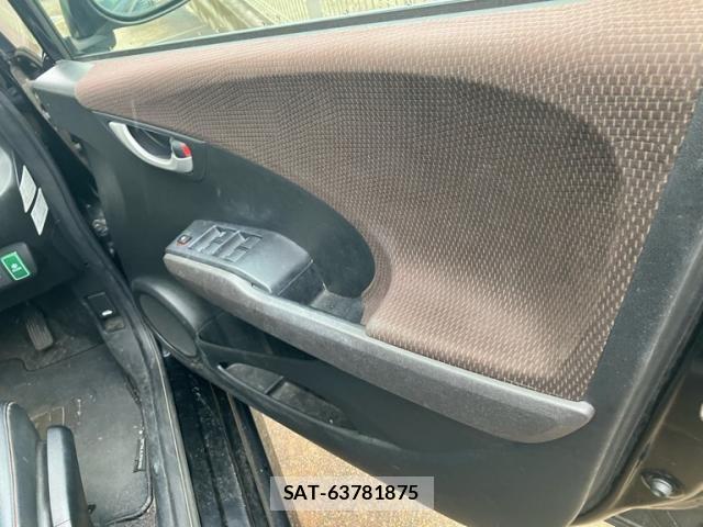Honda FIT SHUTTLE HYBRID 2011-10 8659118-15
