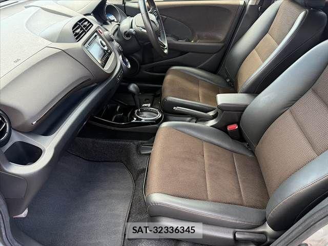 Honda FIT SHUTTLE HYBRID 2012-04 8685566-16