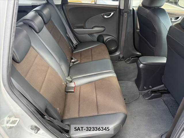 Honda FIT SHUTTLE HYBRID 2012-04 8685566-17