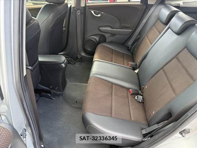 Honda FIT SHUTTLE HYBRID 2012-04 8685566-18