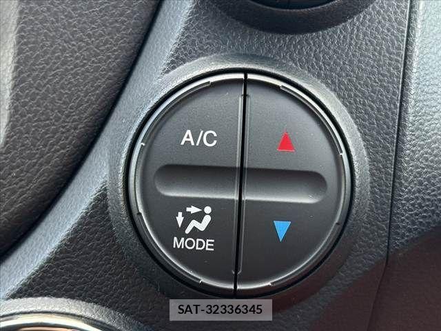 Honda FIT SHUTTLE HYBRID 2012-04 8685566-27