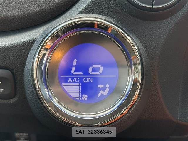 Honda FIT SHUTTLE HYBRID 2012-04 8685566-28