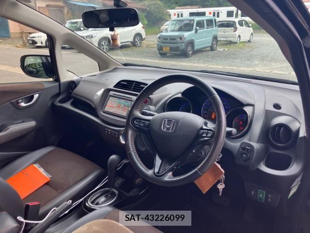 Honda FIT SHUTTLE HYBRID 2013-02 8742172-16