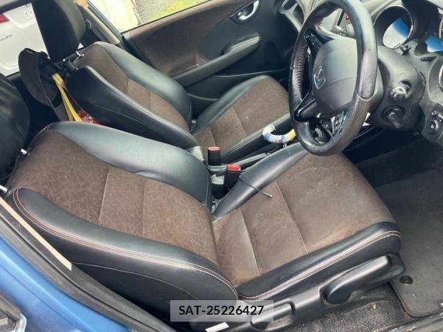 Honda FIT SHUTTLE HYBRID 2013-09 8780297-9