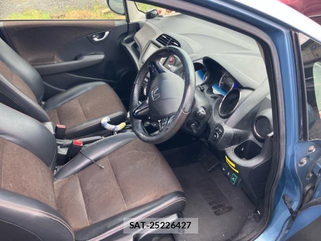 Honda FIT SHUTTLE HYBRID 2013-09 8780297-8