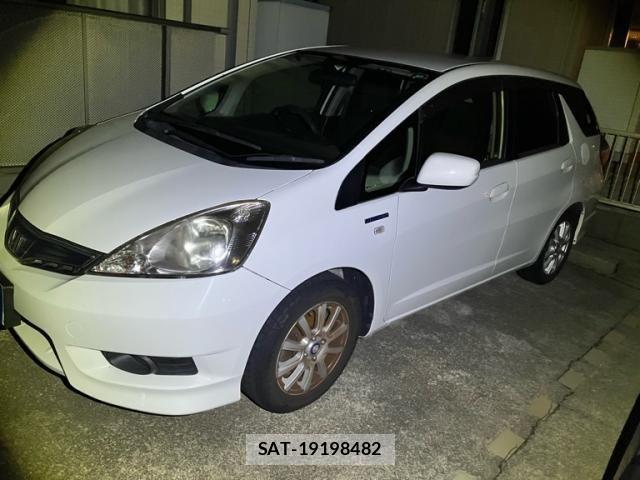 Honda FIT SHUTTLE HYBRID 2013-08 8840996-0