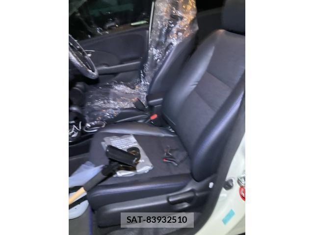 Honda FIT SHUTTLE HYBRID 2014-03 8849025-14