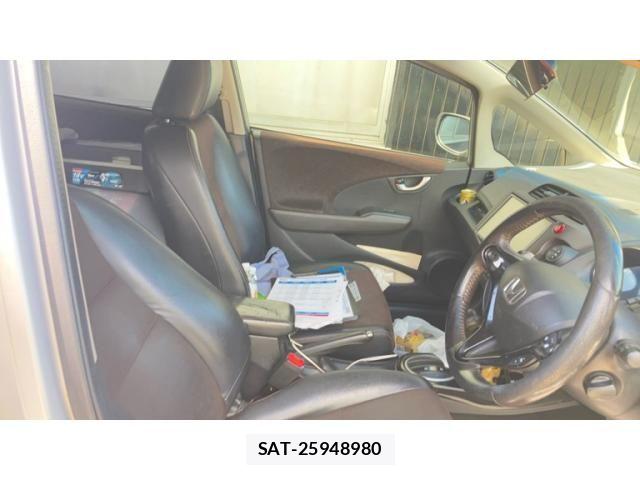 Honda FIT SHUTTLE HYBRID 2013-09 8879786-9