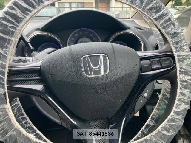 Honda FIT SHUTTLE HYBRID 2012-01 8879785-19