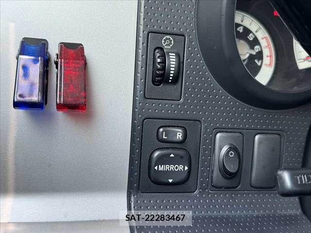 Toyota FJ CRUISER 2012-12 7020485-21