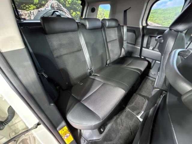 Toyota FJ CRUISER 2014-03 461863-9