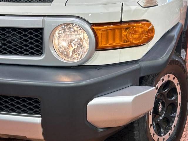 Toyota FJ CRUISER 2014-03 461863-12