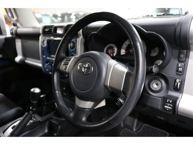 Toyota FJ CRUISER 2012-01 461856-15