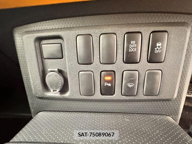 Toyota FJ CRUISER 2011-02 519924-17