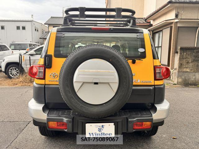 Toyota FJ CRUISER 2011-02 519924-3