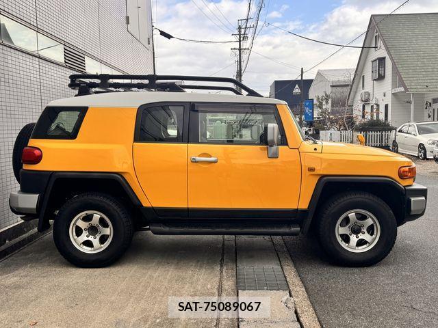 Toyota FJ CRUISER 2011-02 519924-4