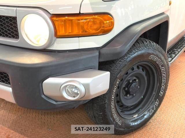 Toyota FJ CRUISER 2016-01 648397-13