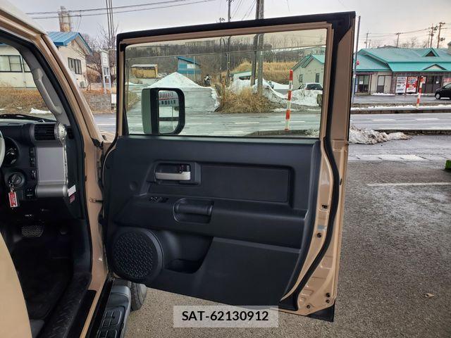 Toyota FJ CRUISER 2012-01 729282-15