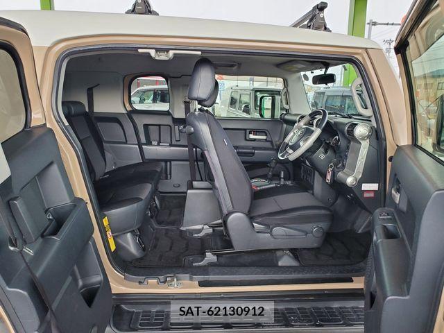 Toyota FJ CRUISER 2012-01 729282-17