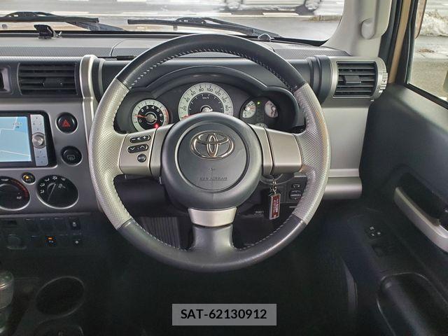 Toyota FJ CRUISER 2012-01 729282-19