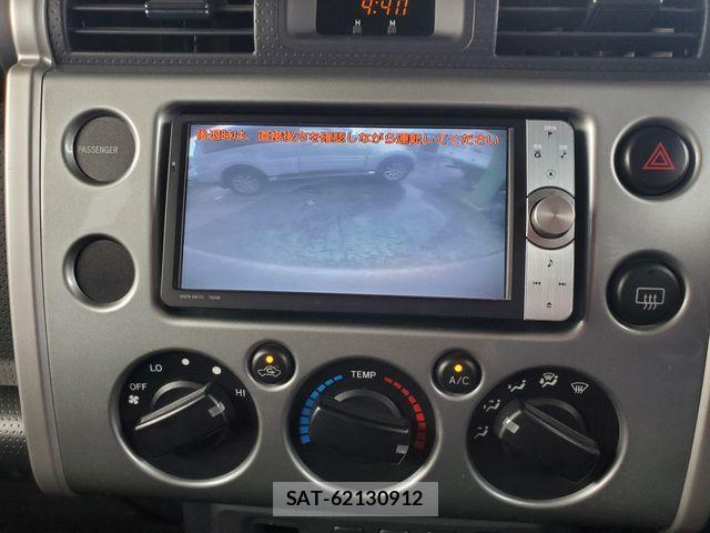 Toyota FJ CRUISER 2012-01 729282-27