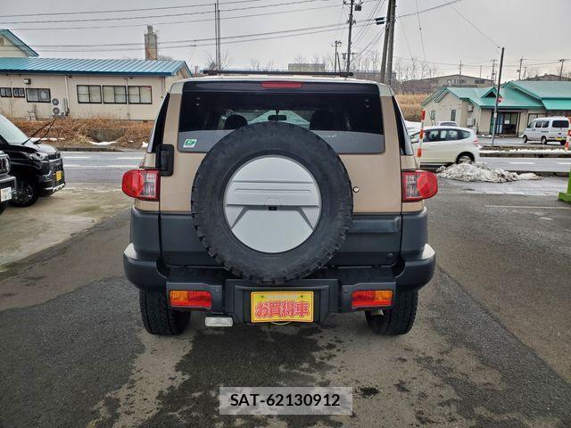 Toyota FJ CRUISER 2012-01 729282-6
