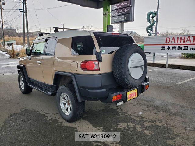 Toyota FJ CRUISER 2012-01 729282-7