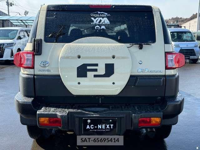 Toyota FJ CRUISER 2018-03 768594-4