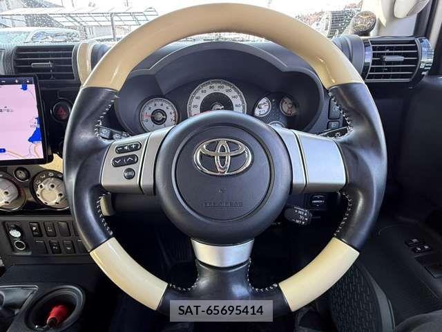 Toyota FJ CRUISER 2018-03 768594-7