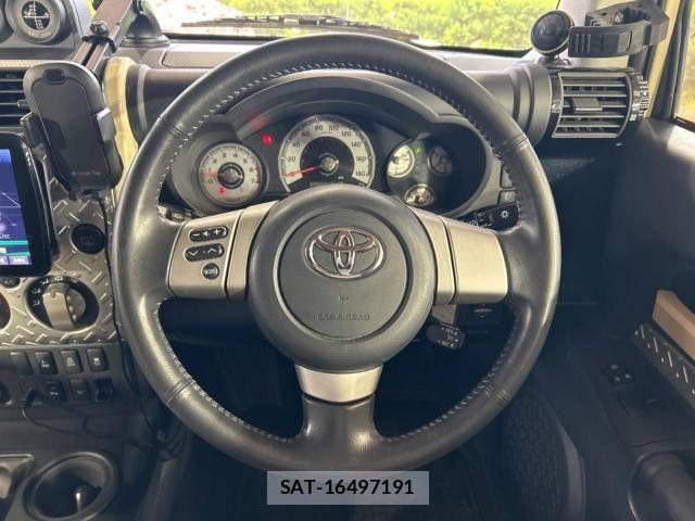 Toyota FJ CRUISER 2018-01 812502-10